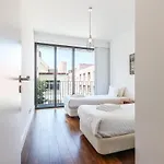 Alcantara Lovely With Balcony 2 Bdr With Ac Appartamento Lisbona