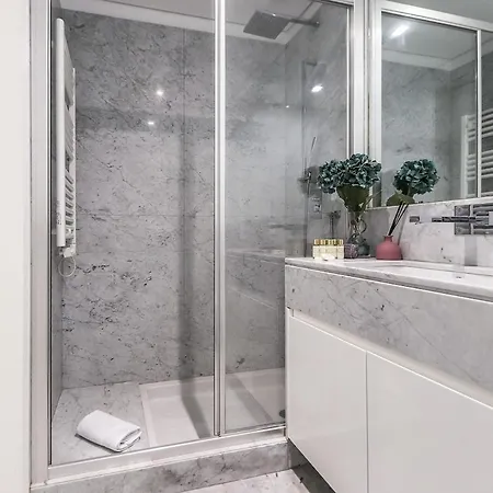 Apartment Alcantara Lovely With Balcony 2 Bdr With Ac Lissabon