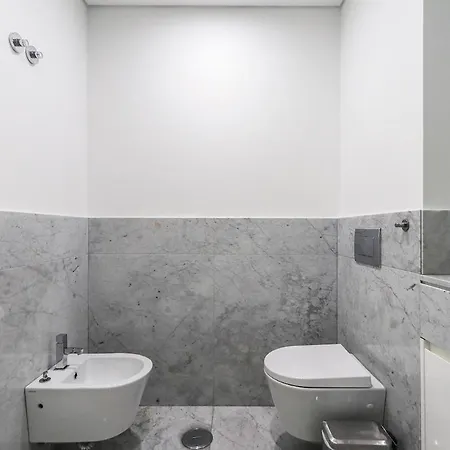 Alcantara Lovely With Balcony 2 Bdr With Ac Lisbon