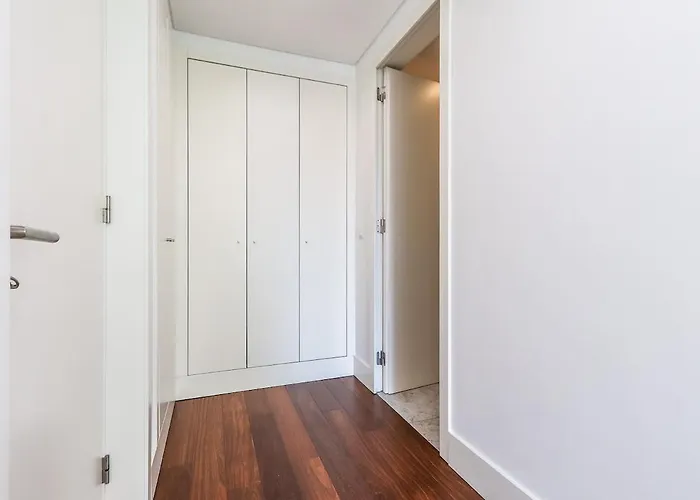 Alcantara Lovely With Balcony 2 Bdr With Ac Appartement *