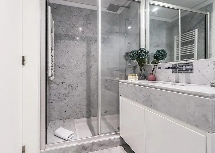 Appartement Alcantara Lovely With Balcony 2 Bdr With Ac Lisboa