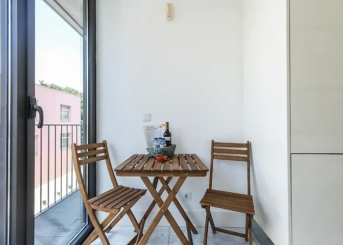 Alcantara Lovely With Balcony 2 Bdr With Ac Appartement