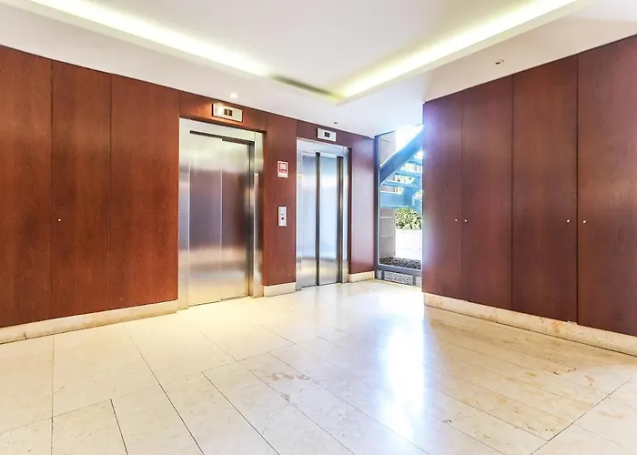 Alcantara Lovely With Balcony 2 Bdr With Ac Appartement Lisboa