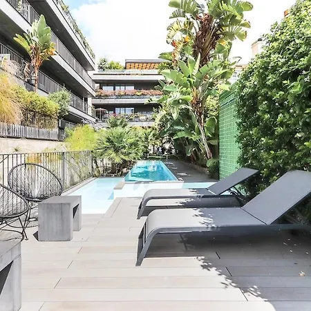 Alcantara Lovely With Balcony 2 Bdr With Ac Apartment