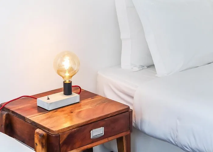 Apartment Alcantara Lovely With Balcony 2 Bdr With Ac