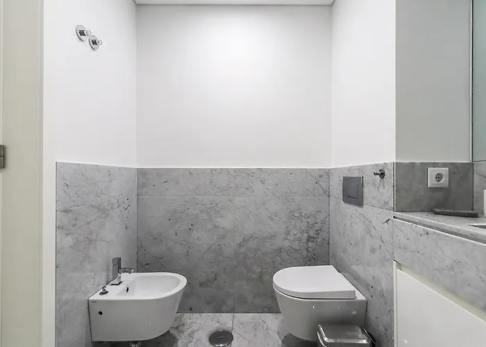 Alcantara Lovely With Balcony 2 Bdr With Ac Lizbona
