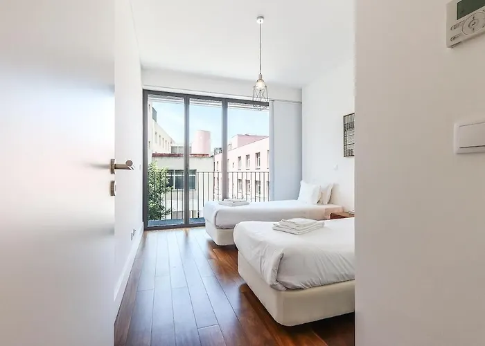 Alcantara Lovely With Balcony 2 Bdr With Ac Apartament Lizbona