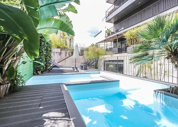 Alcantara Lovely With Balcony 2 Bdr With Ac *